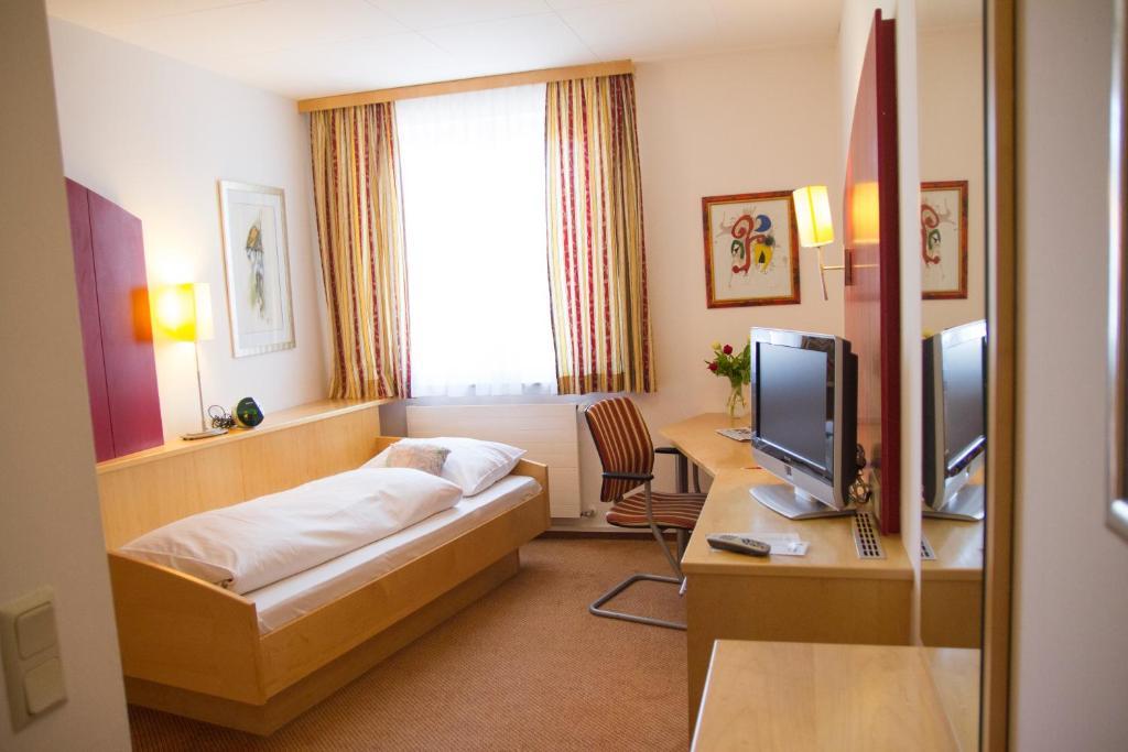 Gastwirtschaft & Hotel Holzinger Moellersdorf Room photo